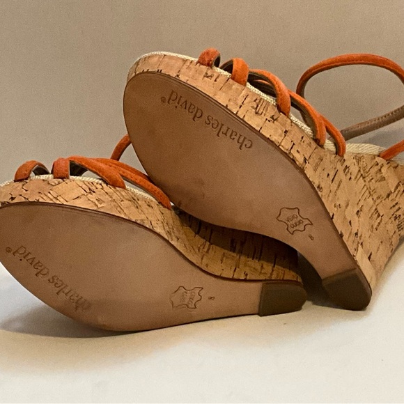 Charles David Orange Wedges 8 - Picture 12 of 13